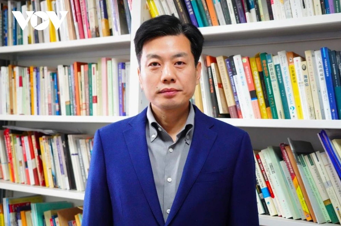 Giáo sư Thôi Thủ Quân, Đại học Nhân dân Trung Quốc Giáo sư Thôi Thủ Quân, Đại học Nhân dân Trung Quốc