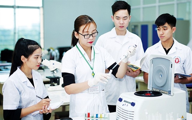 Doctoral Candidates Commissioned to Master Core Technologies, with Support of up to VND 1 Billion per Year Doctoral Candidates Commissioned to Master Core Technologies, with Support of up to VND 1 Billion per Year