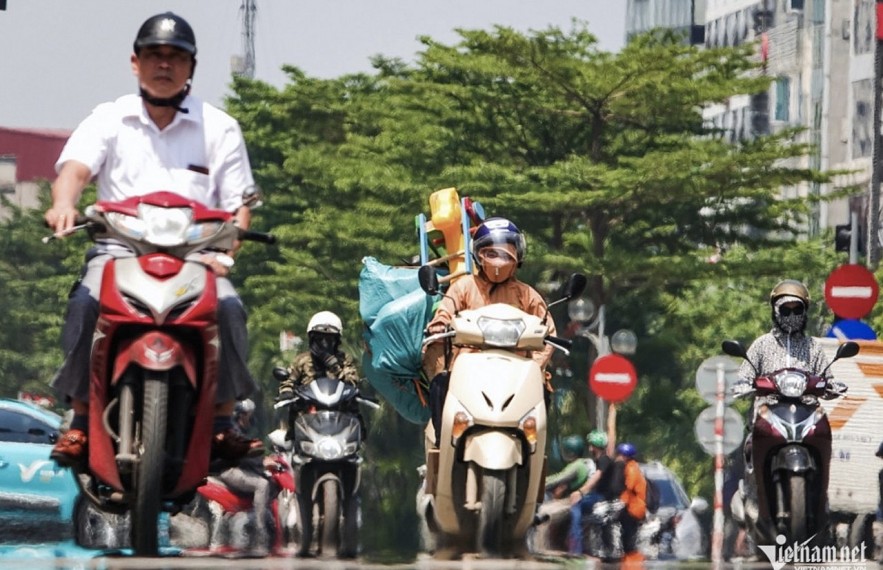 Intense and prolonged heat is affecting regions across the country. Illustrative photo: Thach Thao Intense and prolonged heat is affecting regions across the country. Illustrative photo: Thach Thao