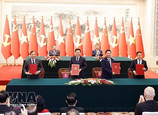 Vietnam News Today (April 18): Vietnam, China Sign 32 Cooperation Documents Vietnam News Today (April 18): Vietnam, China Sign 32 Cooperation Documents