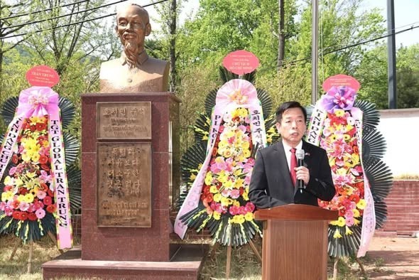Solemn Hung Kings Commemoration Held at Vietnam’s Embassy in The Republic Of Korea