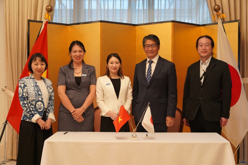 Ký kết viện trợ 15 tỷ đồng cải thiện môi trường học tập cho trẻ em dân tộc thiểu số Tuyên Quang và Lai Châu Ký kết viện trợ 15 tỷ đồng cải thiện môi trường học tập cho trẻ em dân tộc thiểu số Tuyên Quang và Lai Châu