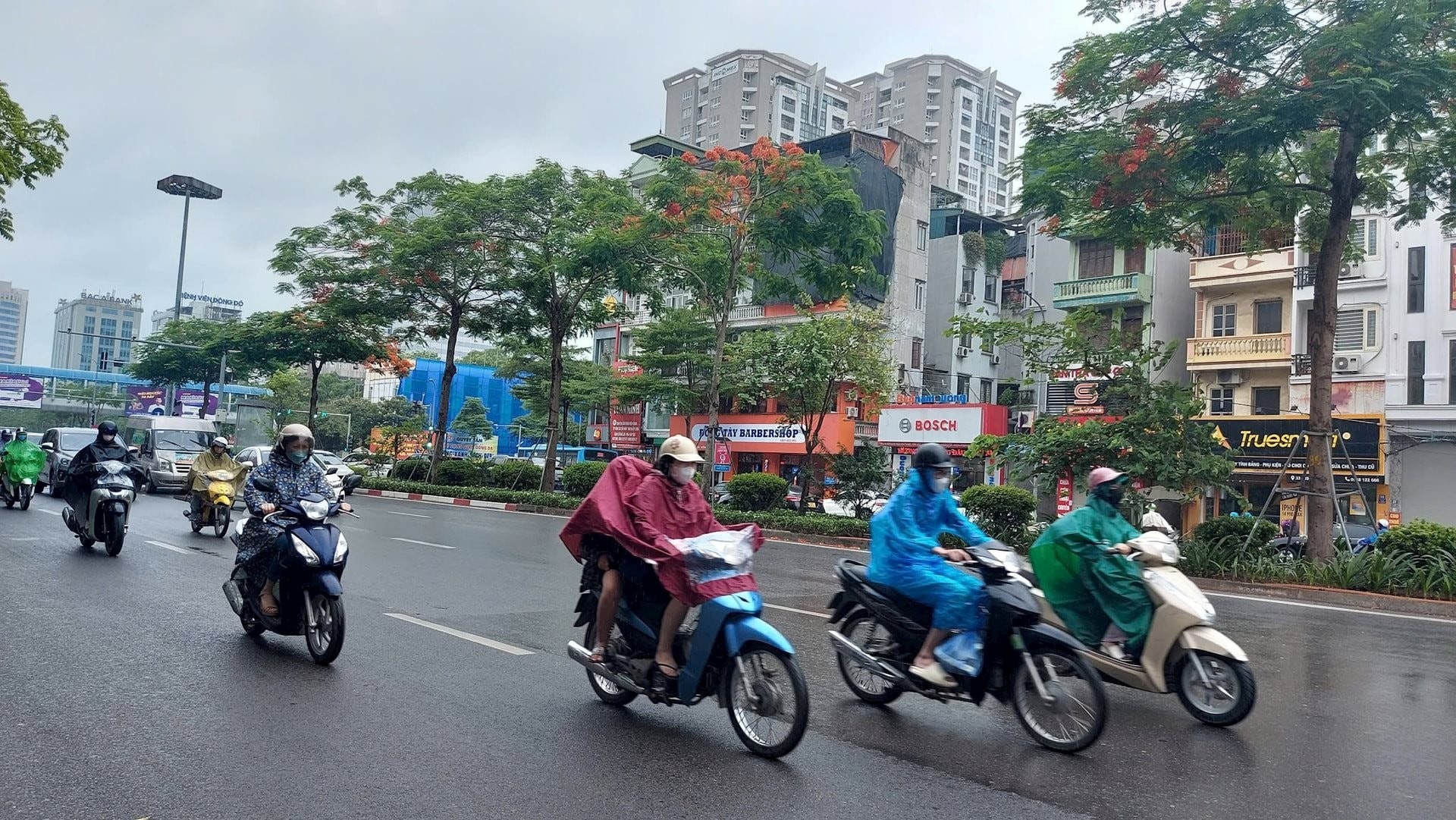 Thời tiết hôm nay (24/4): Miền Bắc sắp đón không khí lạnh, trời mát Thời tiết hôm nay (24/4): Miền Bắc sắp đón không khí lạnh, trời mát