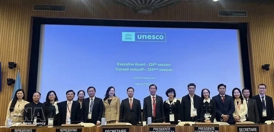 The Vietnamese delegation attends the 224th session of the UNESCO Executive Board. (Photo: VNA) The Vietnamese delegation attends the 224th session of the UNESCO Executive Board. (Photo: VNA)