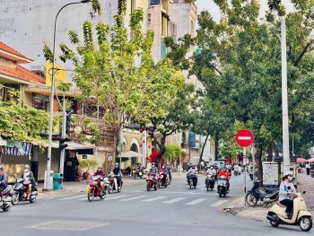 Thời tiết hôm nay (28/4): Bắc Bộ đón không khí lạnh, Nam Bộ nắng nóng