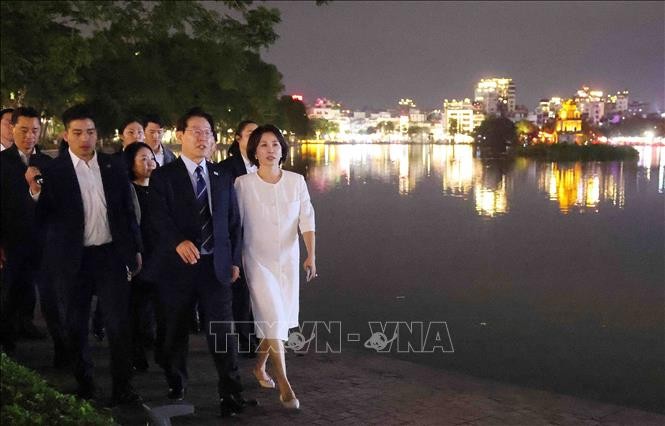 Ngoại giao tiên phong khơi dậy sức mạnh mềm: Khi hình ảnh Việt Nam lan tỏa từ những trải nghiệm đời thường Ngoại giao tiên phong khơi dậy sức mạnh mềm: Khi hình ảnh Việt Nam lan tỏa từ những trải nghiệm đời thường