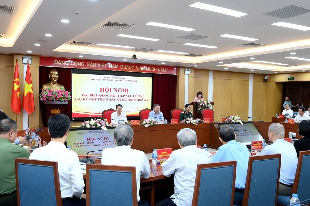 Các đại biểu và cử tri tham dự hội nghị. (Ảnh: ĐĂNG KHOA)