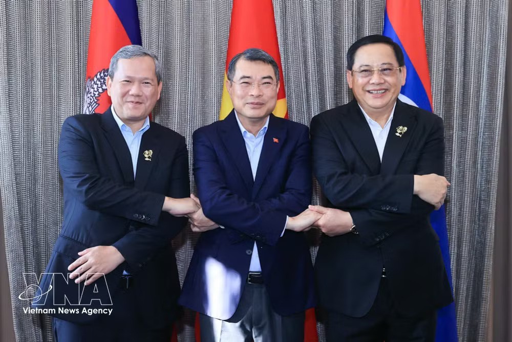 (From left) Cambodian Prime Minister Hun Manet, Vietnamese Prime Minister Le Minh Hung and Lao Prime Minister Sonexay Siphandone. (Photo: VNA)