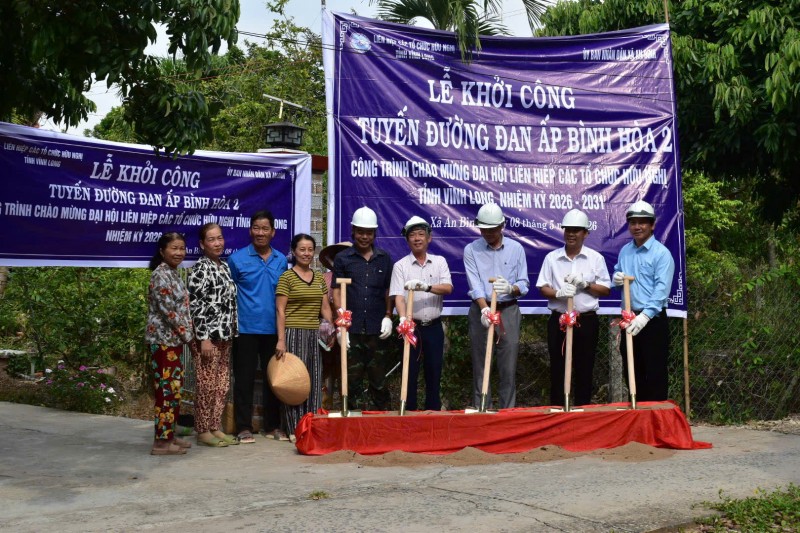 Vĩnh Long khởi công hai công trình giao thông nông thôn chào mừng Đại hội Liên hiệp hữu nghị tỉnh Vĩnh Long khởi công hai công trình giao thông nông thôn chào mừng Đại hội Liên hiệp hữu nghị tỉnh