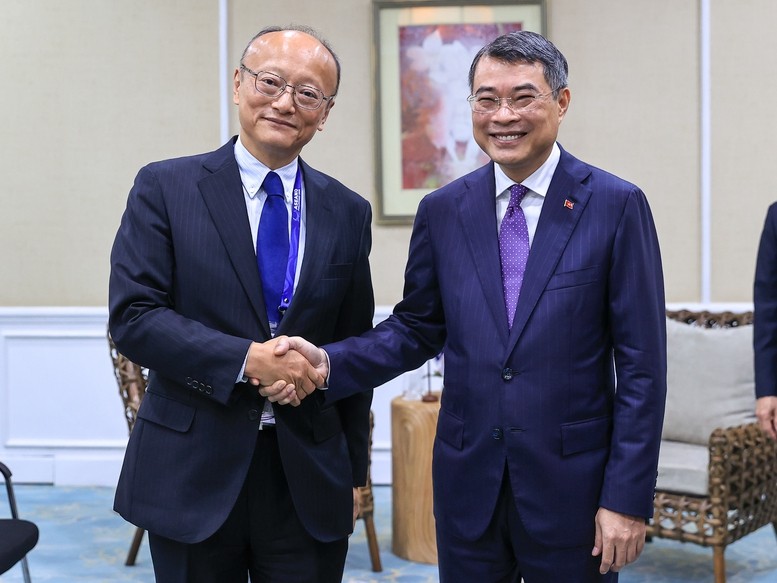 Hình ảnh, vị thế, vai trò Việt Nam với ASEAN trong một thế giới biến động Hình ảnh, vị thế, vai trò Việt Nam với ASEAN trong một thế giới biến động