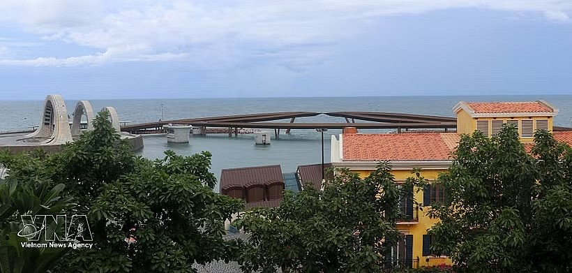 Kiss Bridge, a popular destination in Phu Quoc (Photo: VNA)