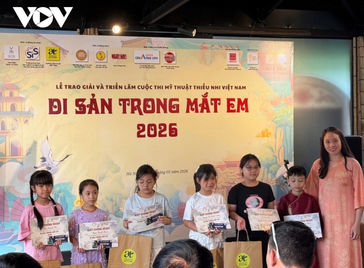 Ban tổ chức công bố và vinh danh các tác phẩm đoạt giải ở nhiều hạng mục, trao 7 giải thưởng chính thức cho các thí sinh xuất sắc. Ảnh: VOV Ban tổ chức công bố và vinh danh các tác phẩm đoạt giải ở nhiều hạng mục, trao 7 giải thưởng chính thức cho các thí sinh xuất sắc. Ảnh: VOV