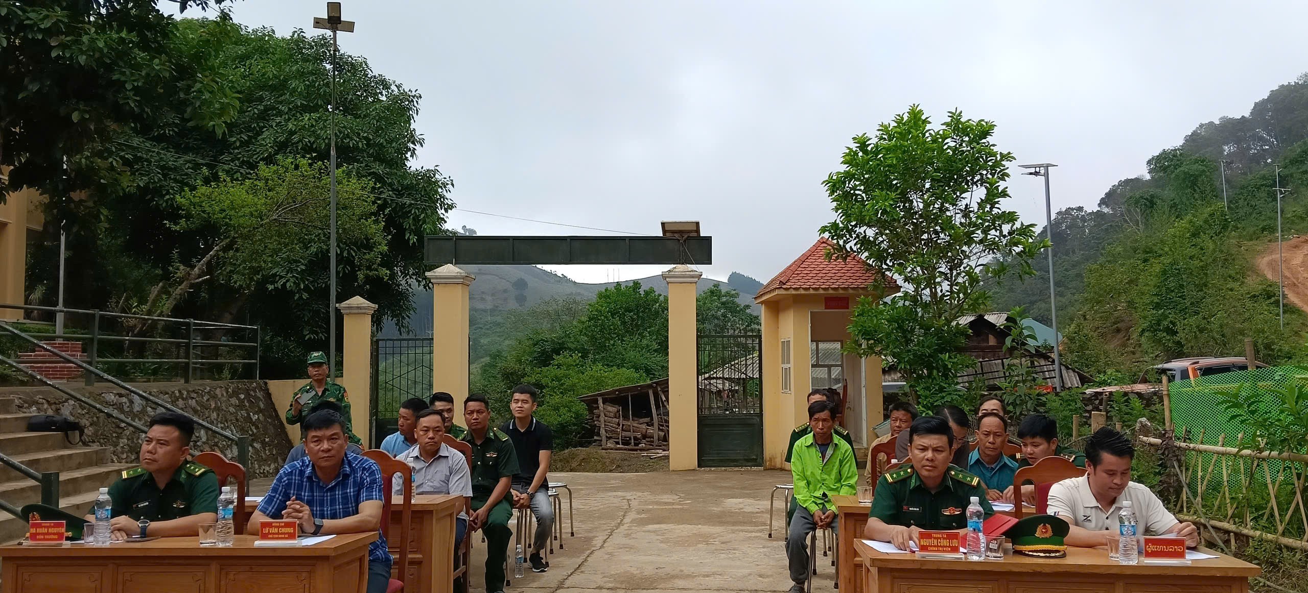Sơn La triển khai mô hình “Chia sẻ yêu thương, biên cương gắn kết”