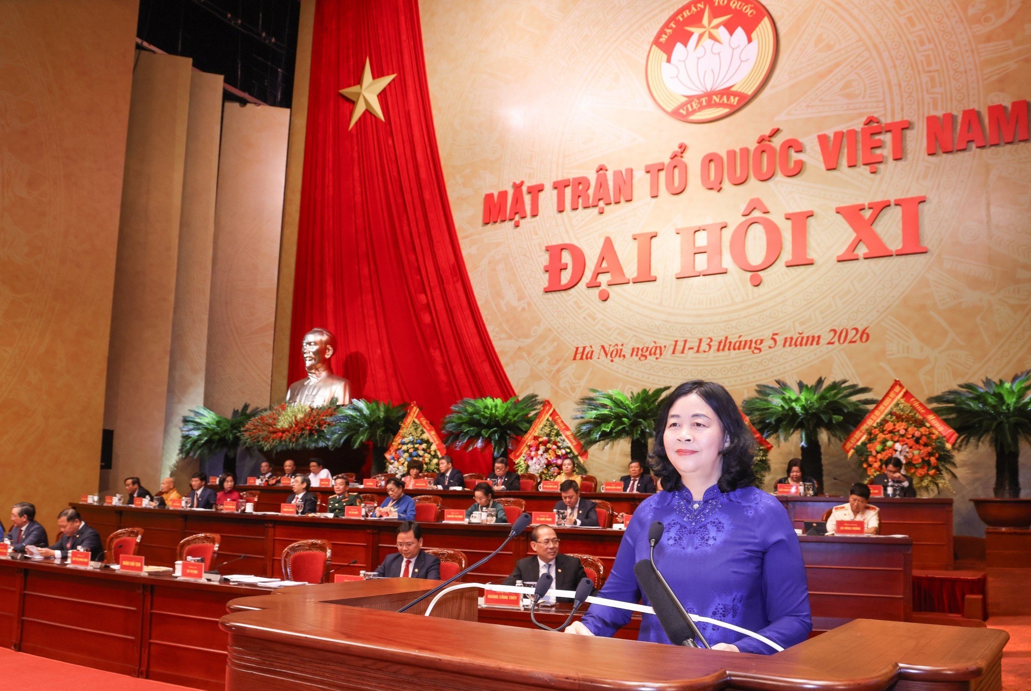 Bà Bùi Thị Minh Hoài, Ủy viên Bộ Chính trị, Bí thư Trung ương Đảng, Bí thư Đảng ủy MTTQ, các đoàn thể Trung ương, Chủ tịch Ủy ban Trung ương MTTQ Việt Nam khóa XI phát biểu nhận nhiệm vụ Bà Bùi Thị Minh Hoài, Ủy viên Bộ Chính trị, Bí thư Trung ương Đảng, Bí thư Đảng ủy MTTQ, các đoàn thể Trung ương, Chủ tịch Ủy ban Trung ương MTTQ Việt Nam khóa XI phát biểu nhận nhiệm vụ