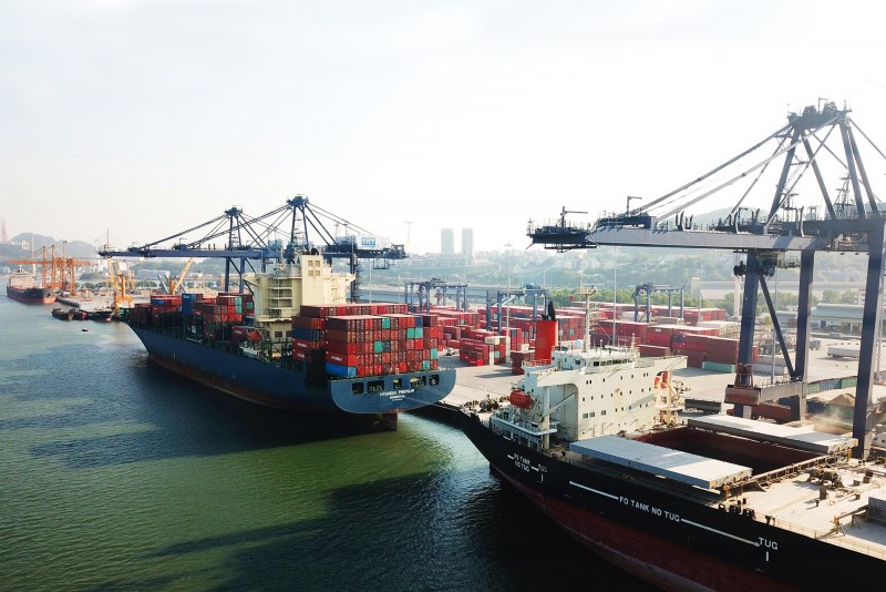 Sau hơn 1 thập kỷ tái cơ cấu, Cảng Quảng Ninh ngày càng giữ vai trò quan trọng trong hệ thống logistics phía Bắc. Sau hơn 1 thập kỷ tái cơ cấu, Cảng Quảng Ninh ngày càng giữ vai trò quan trọng trong hệ thống logistics phía Bắc.