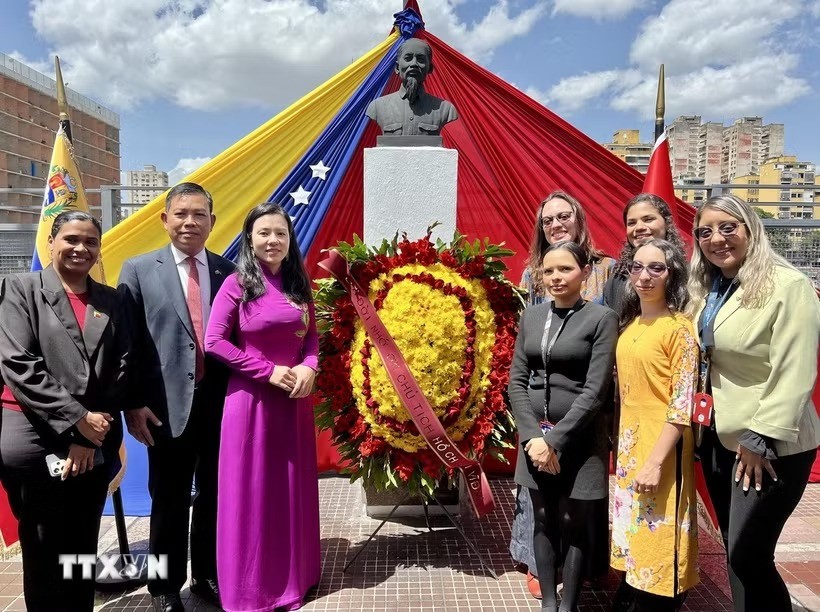 Venezuela khẳng định giá trị trường tồn của Tư tưởng Hồ Chí Minh Venezuela khẳng định giá trị trường tồn của Tư tưởng Hồ Chí Minh