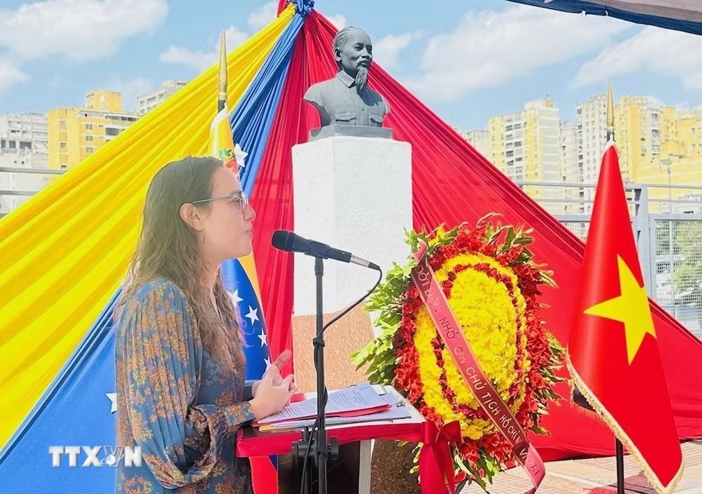 Venezuela khẳng định giá trị trường tồn của Tư tưởng Hồ Chí Minh Venezuela khẳng định giá trị trường tồn của Tư tưởng Hồ Chí Minh