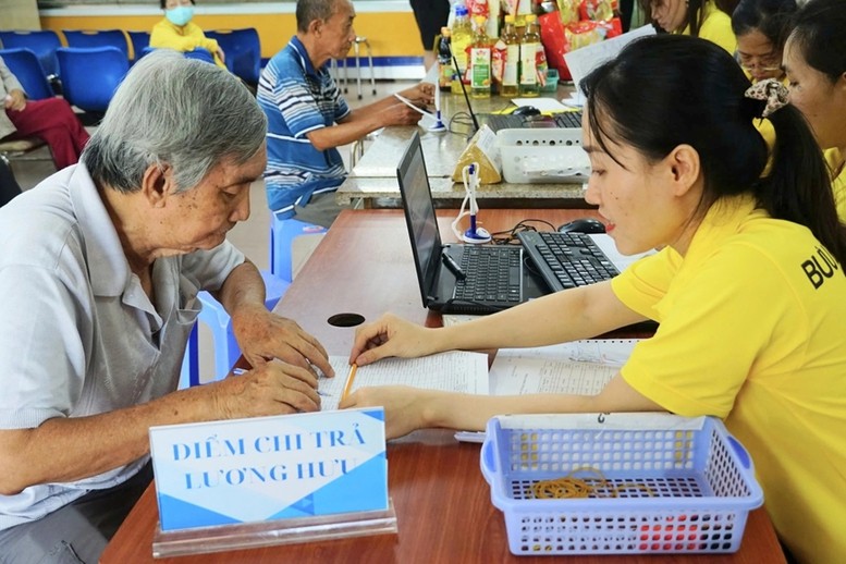 Tăng 8% lương hưu và trợ cấp từ ngày 01/7/2026. (Ảnh: Cổng TTĐT Chính phủ) Tăng 8% lương hưu và trợ cấp từ ngày 01/7/2026. (Ảnh: Cổng TTĐT Chính phủ)