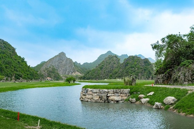 Thiết kế sân Canyon Course được tính toán tăng độ thử thách và tạo cảm xúc Thiết kế sân Canyon Course được tính toán tăng độ thử thách và tạo cảm xúc