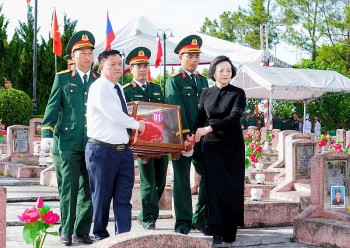 Nghệ An an táng 80 hài cốt liệt sĩ hy sinh ở Lào