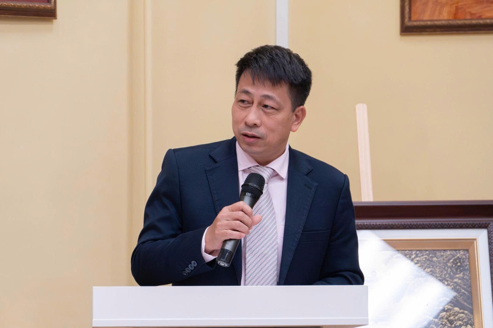 Ra mắt “Tủ sách tiếng Việt” tại Trung tâm Văn hoá Nga – Việt Ra mắt “Tủ sách tiếng Việt” tại Trung tâm Văn hoá Nga – Việt