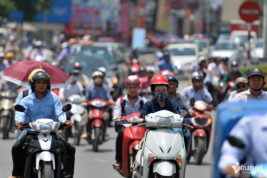 Northern and central Vietnam are expected to face a prolonged heatwave. Photo: Nam Khanh Northern and central Vietnam are expected to face a prolonged heatwave. Photo: Nam Khanh