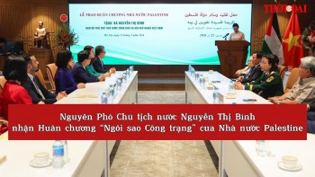 [Video] Nguyên Phó Chủ tịch nước Nguyễn Thị Bình nhận Huân chương “Ngôi sao Công trạng” của Nhà nước Palestine