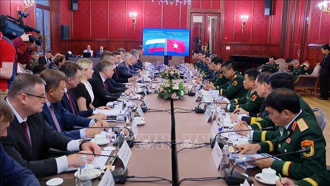 Quang cảnh Phiên họp tham vấn lần thứ hai trong lĩnh vực biển giữa Việt Nam và Liên bang Nga. Ảnh: TTXVN phát Quang cảnh Phiên họp tham vấn lần thứ hai trong lĩnh vực biển giữa Việt Nam và Liên bang Nga. Ảnh: TTXVN phát