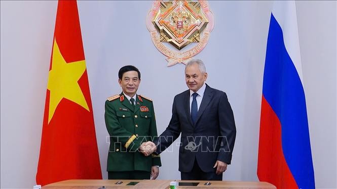 Đại tướng Phan Văn Giang với Đại tướng Sergei Shoigu, Thư ký Hội đồng An ninh Liên bang Nga. Ảnh: TTXVN phát Đại tướng Phan Văn Giang với Đại tướng Sergei Shoigu, Thư ký Hội đồng An ninh Liên bang Nga. Ảnh: TTXVN phát