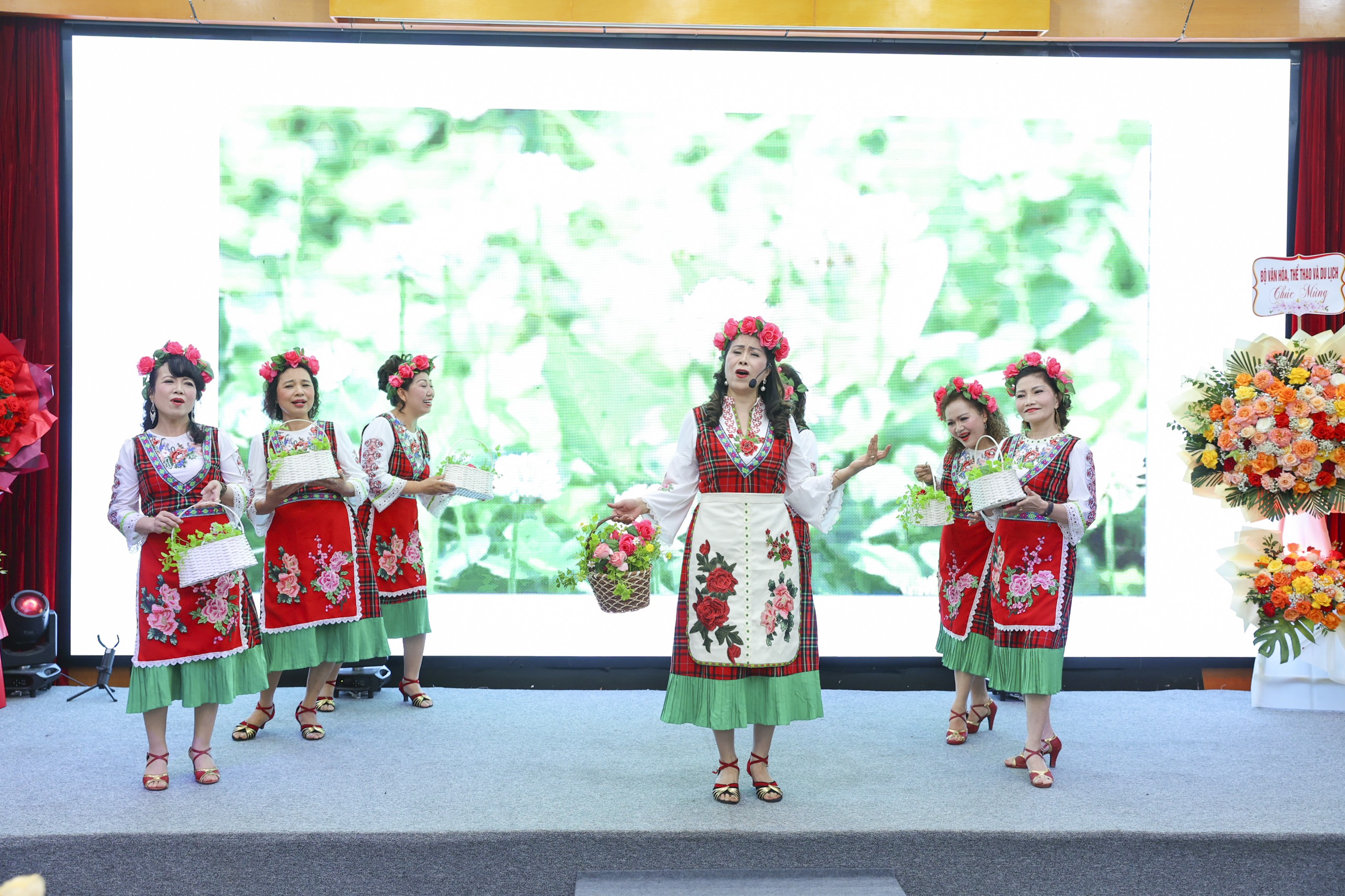 Việt Nam – Bulgaria vun đắp tình hữu nghị qua văn hóa và giáo dục Việt Nam – Bulgaria vun đắp tình hữu nghị qua văn hóa và giáo dục