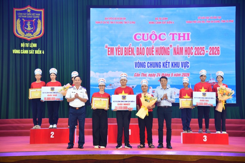 Bồi đắp tình yêu Tổ quốc từ sân chơi tìm hiểu biển, đảo quê hương