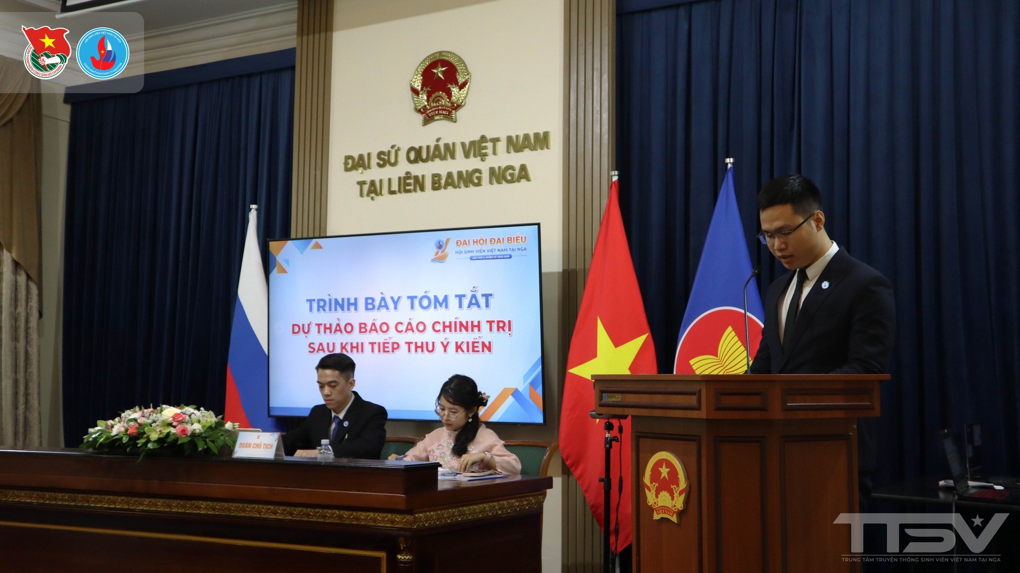 Sinh viên Việt Nam tại Nga: Kết nối tri thức - Lan toả văn hoá - Kiến tạo tương lai Sinh viên Việt Nam tại Nga: Kết nối tri thức - Lan toả văn hoá - Kiến tạo tương lai