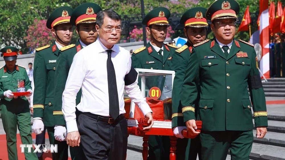 Thủ tướng Lê Minh Hưng dự lễ viếng, truy điệu và an táng liệt sỹ tại Quảng Trị