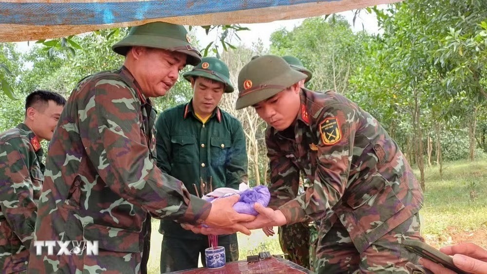 Cơ chế đặc thù xác định danh tính hài cốt liệt sỹ bằng phương pháp giám định ADN Cơ chế đặc thù xác định danh tính hài cốt liệt sỹ bằng phương pháp giám định ADN