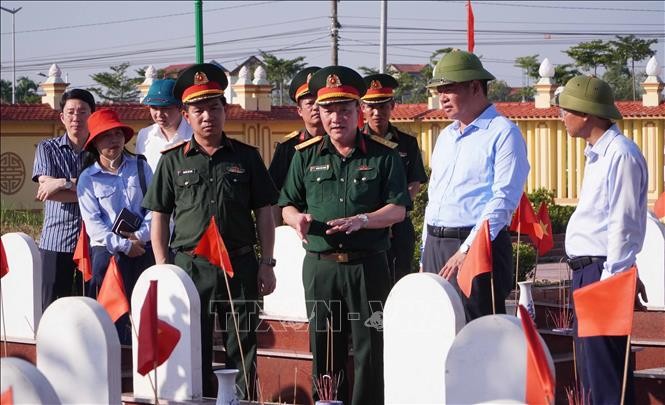 80 hài cốt liệt sĩ Quân tình nguyện và chuyên gia Việt Nam trở về đất mẹ từ nước bạn Lào 80 hài cốt liệt sĩ Quân tình nguyện và chuyên gia Việt Nam trở về đất mẹ từ nước bạn Lào