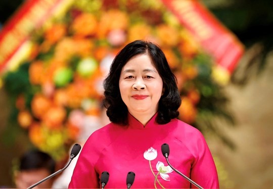 bà Bùi Thị Minh Hoài, Ủy viên Bộ Chính trị, Bí thư Trung ương Đảng, Chủ tịch Ủy ban Trung ương Mặt trận Tổ quốc (UBTƯ MTTQ) Việt Nam bà Bùi Thị Minh Hoài, Ủy viên Bộ Chính trị, Bí thư Trung ương Đảng, Chủ tịch Ủy ban Trung ương Mặt trận Tổ quốc (UBTƯ MTTQ) Việt Nam