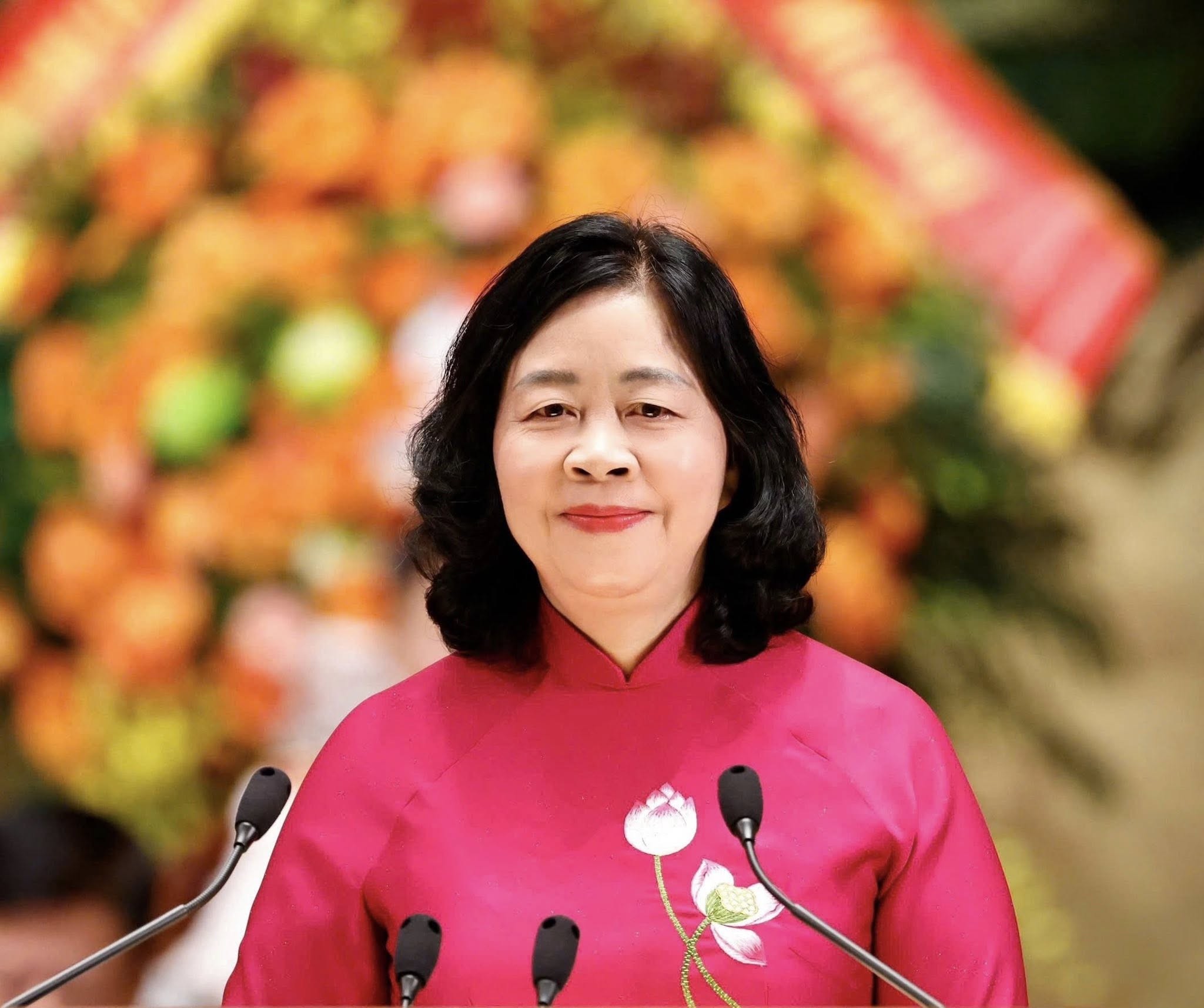 bà Bùi Thị Minh Hoài, Ủy viên Bộ Chính trị, Bí thư Trung ương Đảng, Chủ tịch Ủy ban Trung ương Mặt trận Tổ quốc (MTTQ) Việt Nam bà Bùi Thị Minh Hoài, Ủy viên Bộ Chính trị, Bí thư Trung ương Đảng, Chủ tịch Ủy ban Trung ương Mặt trận Tổ quốc (MTTQ) Việt Nam