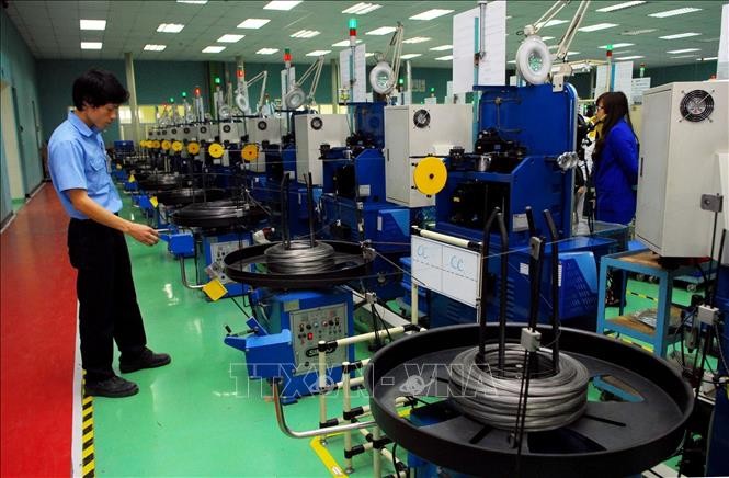 Advanex Vietnam Co., Ltd., located in Phuc Dien Industrial Park in Hai Phong, specializes in manufacturing high-quality springs (coil and stamped types) and mechanical components, supplying factories with an annual production capacity of 600 million components. (Photo: Danh Lam/VNA) Advanex Vietnam Co., Ltd., located in Phuc Dien Industrial Park in Hai Phong, specializes in manufacturing high-quality springs (coil and stamped types) and mechanical components, supplying factories with an annual production capacity of 600 million components. (Photo: Danh Lam/VNA)