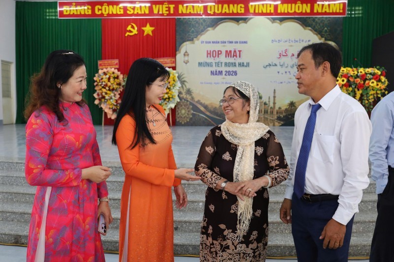 Preserving Beauty of Roya Haji Festival in Lives of Cham People in An Giang Preserving Beauty of Roya Haji Festival in Lives of Cham People in An Giang