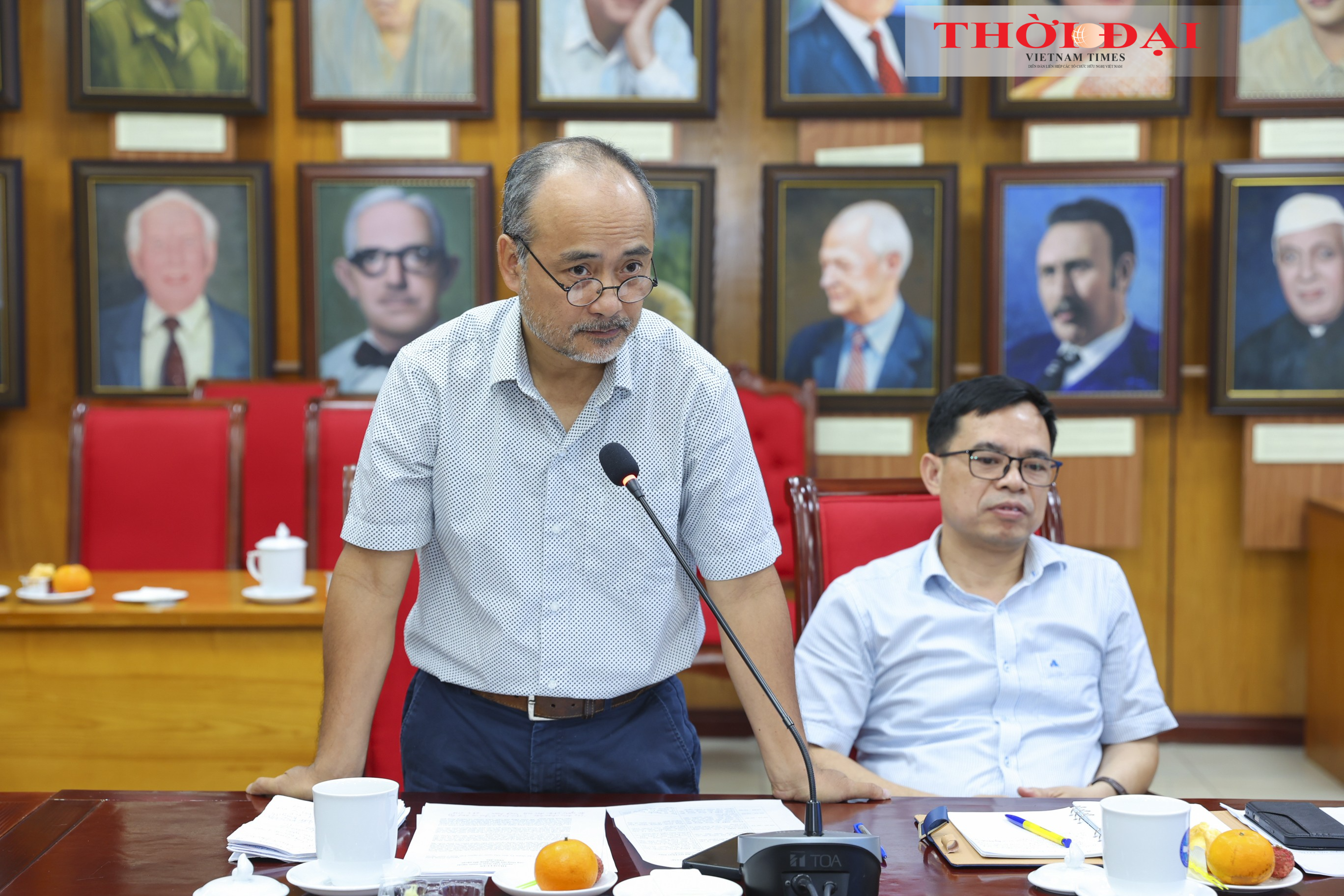 Đại sứ Nguyễn Trung Kiên, Chủ nhiệm Ủy ban Nhà nước về người Việt Nam ở nước ngoài, trình bày tham luận. (Ảnh: Đinh Hòa) Đại sứ Nguyễn Trung Kiên, Chủ nhiệm Ủy ban Nhà nước về người Việt Nam ở nước ngoài, trình bày tham luận. (Ảnh: Đinh Hòa)