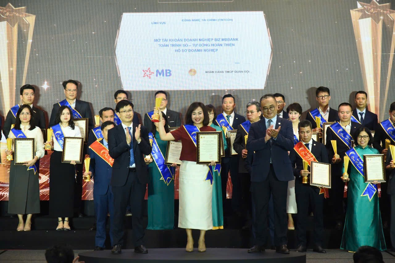 MB ghi dấu ấn với 5 giải thưởng Sao Khuê 2026 MB ghi dấu ấn với 5 giải thưởng Sao Khuê 2026
