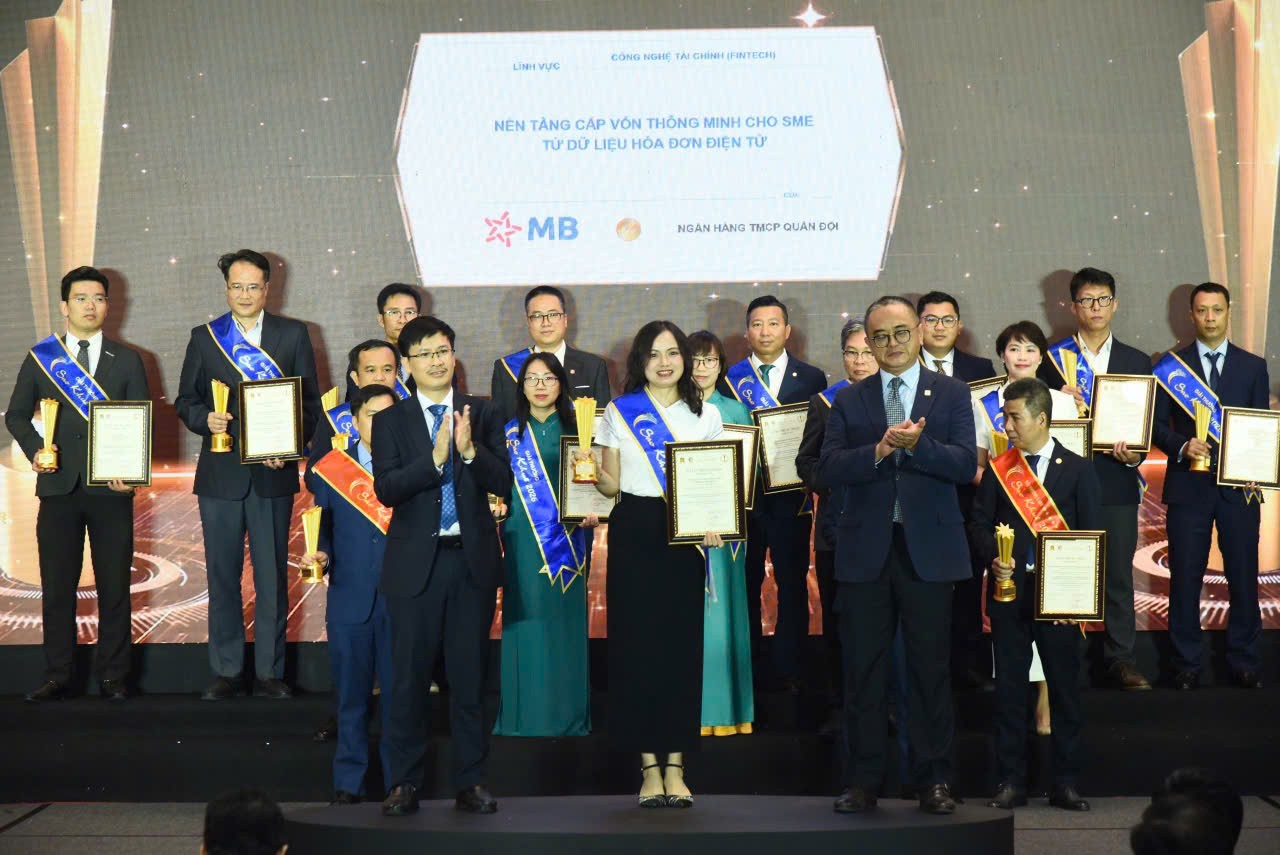 MB ghi dấu ấn với 5 giải thưởng Sao Khuê 2026 MB ghi dấu ấn với 5 giải thưởng Sao Khuê 2026