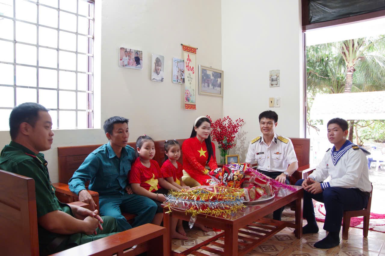 Trường Sa rộn ràng chuẩn bị Tết Thiếu nhi