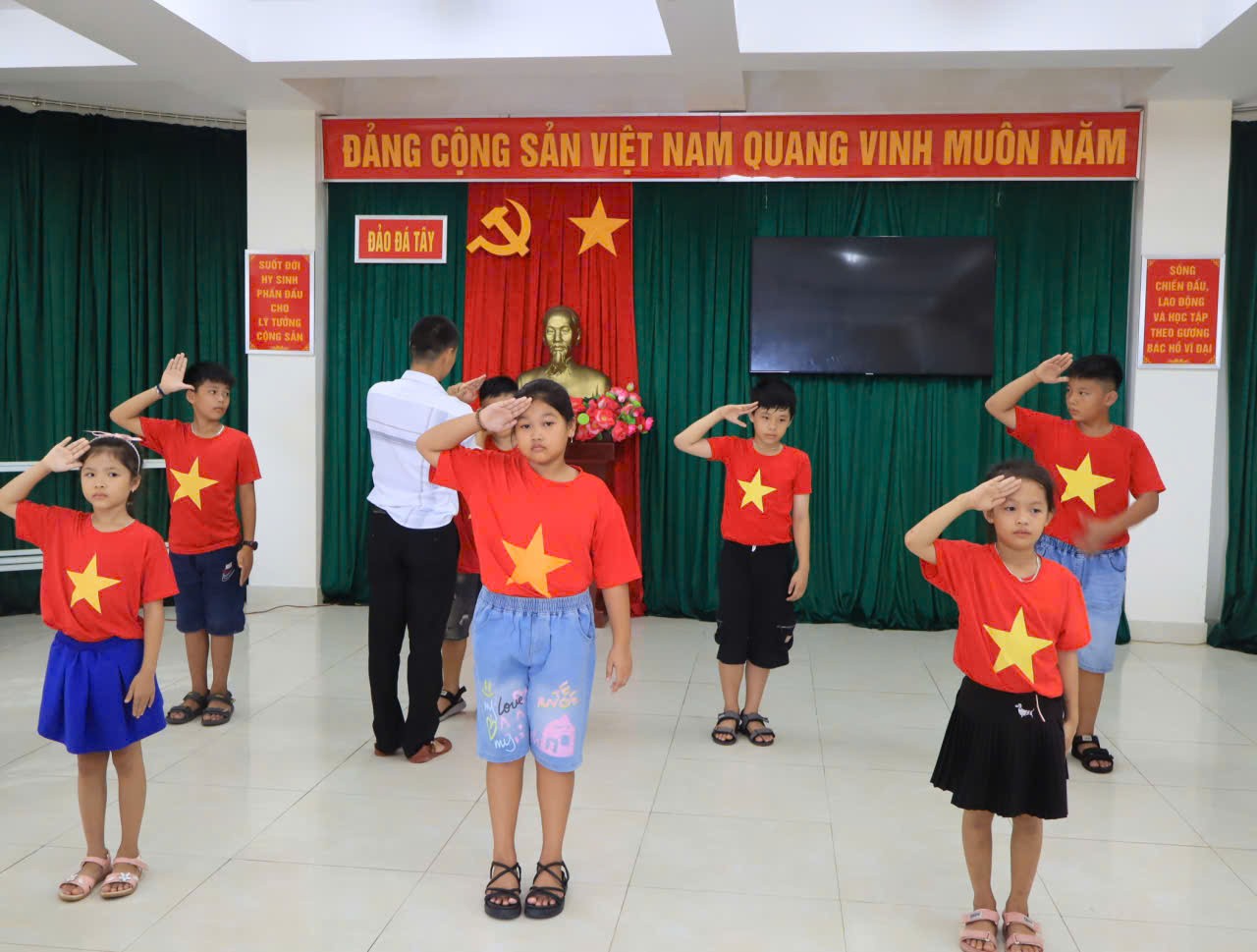 Trường Sa rộn ràng chuẩn bị Tết Thiếu nhi