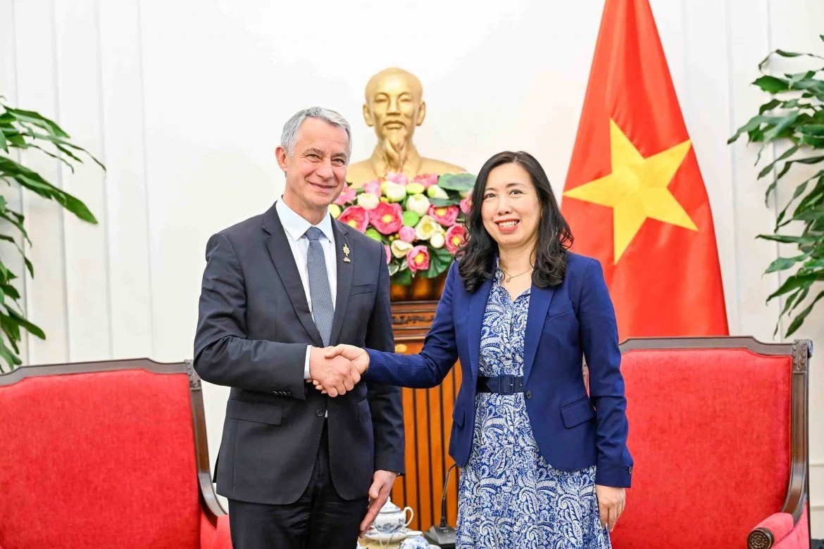Vietnam and France Promote Parliamentary and Defense-Security Cooperation