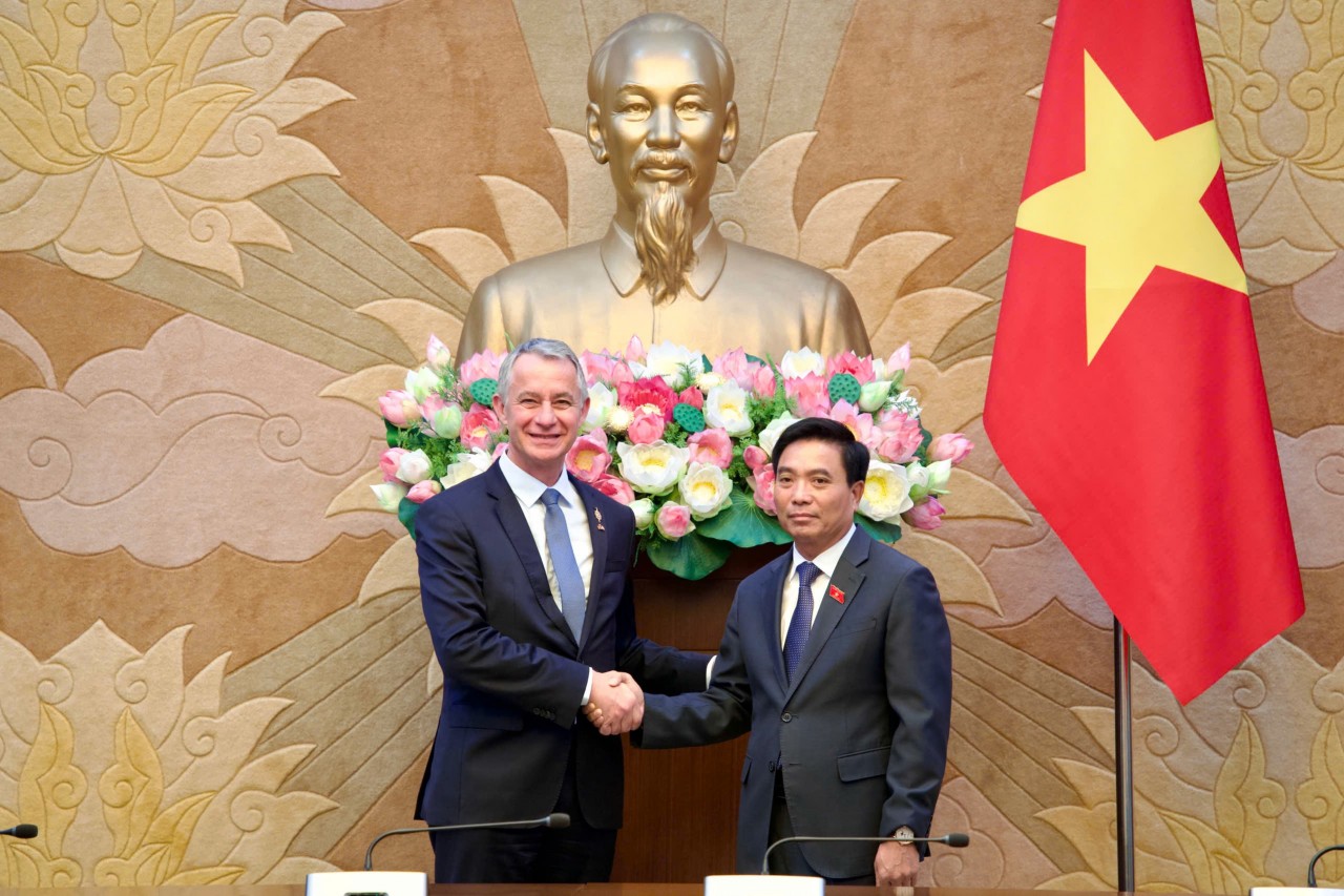 Vietnam and France Promote Parliamentary and Defense-Security Cooperation