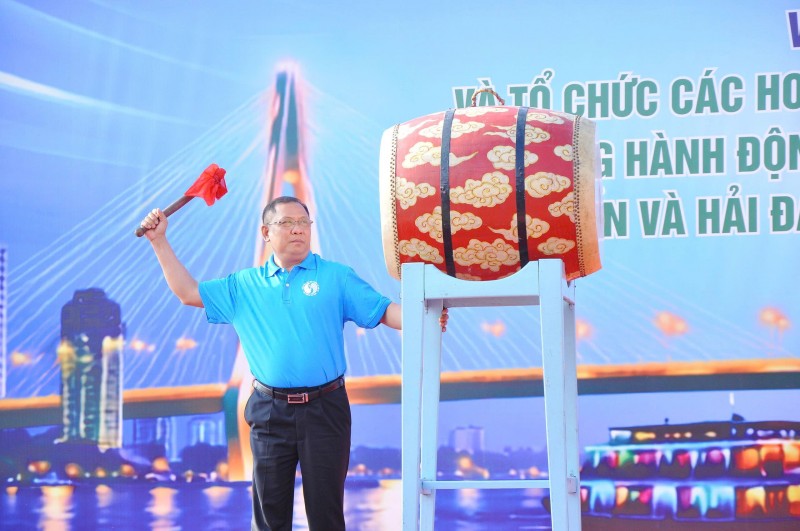Cần Thơ phát động phong trào “Toàn dân chung tay bảo vệ môi trường, vì một Việt Nam xanh - sạch - đẹp” Cần Thơ phát động phong trào “Toàn dân chung tay bảo vệ môi trường, vì một Việt Nam xanh - sạch - đẹp”