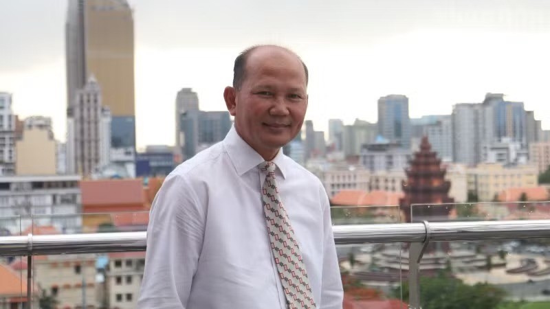 Thạc sĩ Uch Leang, Quyền Vụ trưởng Vụ Nghiên cứu châu Á-châu Phi và Trung Đông, Viện Quan hệ quốc tế thuộc Viện Hàn lâm Hoàng gia Campuchia, Chủ tịch Hội cựu sinh viên Campuchia học tại Việt Nam. (Ảnh: Báo Nhân Dân)