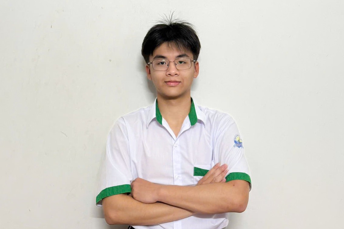 Nguyen Quang Bao has successfully secured a study-abroad scholarship from the University of Connecticut. Nguyen Quang Bao has successfully secured a study-abroad scholarship from the University of Connecticut.