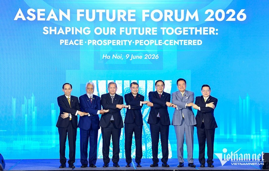 Prime Minister Le Minh Hung joins the prime ministers of Laos, Cambodia, Thailand and Timor-Leste, along with the ASEAN Secretary-General, at the forum.